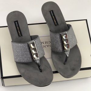 Dana Buchman Pewter Slip on Thong Sandals 9.5M